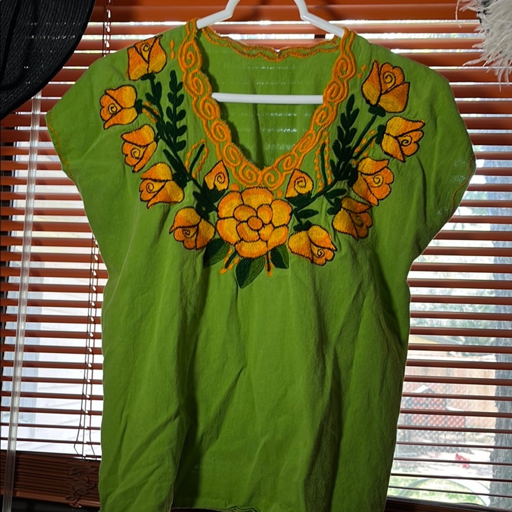 Floral Embroidered Women's blouse - Green